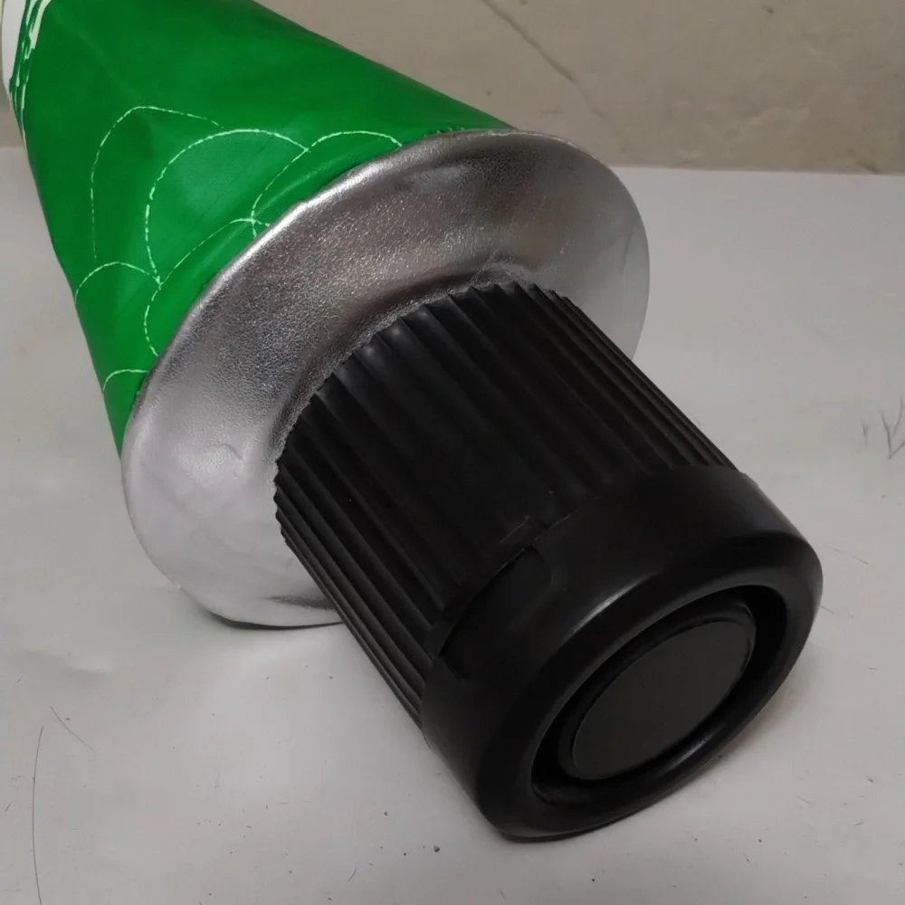 Really Cool Wasabi Tube Hanging Tissue Dispenser - Picture 6 of 11